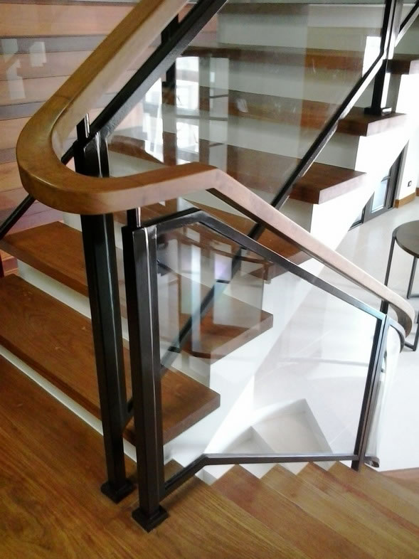 Stair Clear Tempered Glass with Wrought Iron Frame Stair Clear Tempered Glass with Wrought Iron Frame