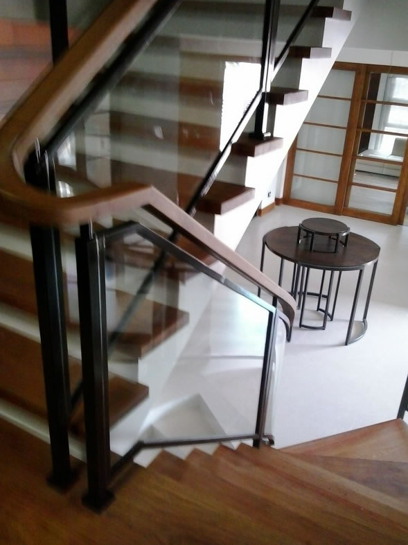 Stair Clear Tempered Glass with Wrought Iron Frame Stair Clear Tempered Glass with Wrought Iron Frame