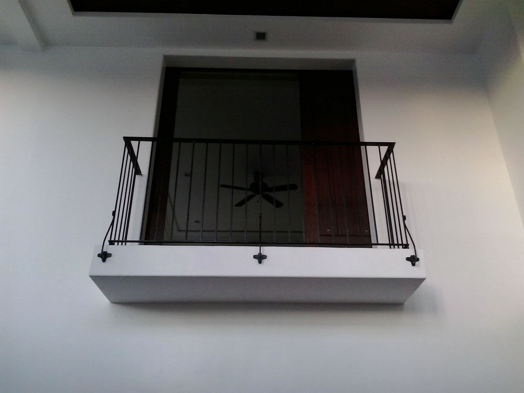 Balcony Railing in Wrought Iron Square Bar Scalop Design Balcony Railing in Wrought Iron Square Bar Scalop Design