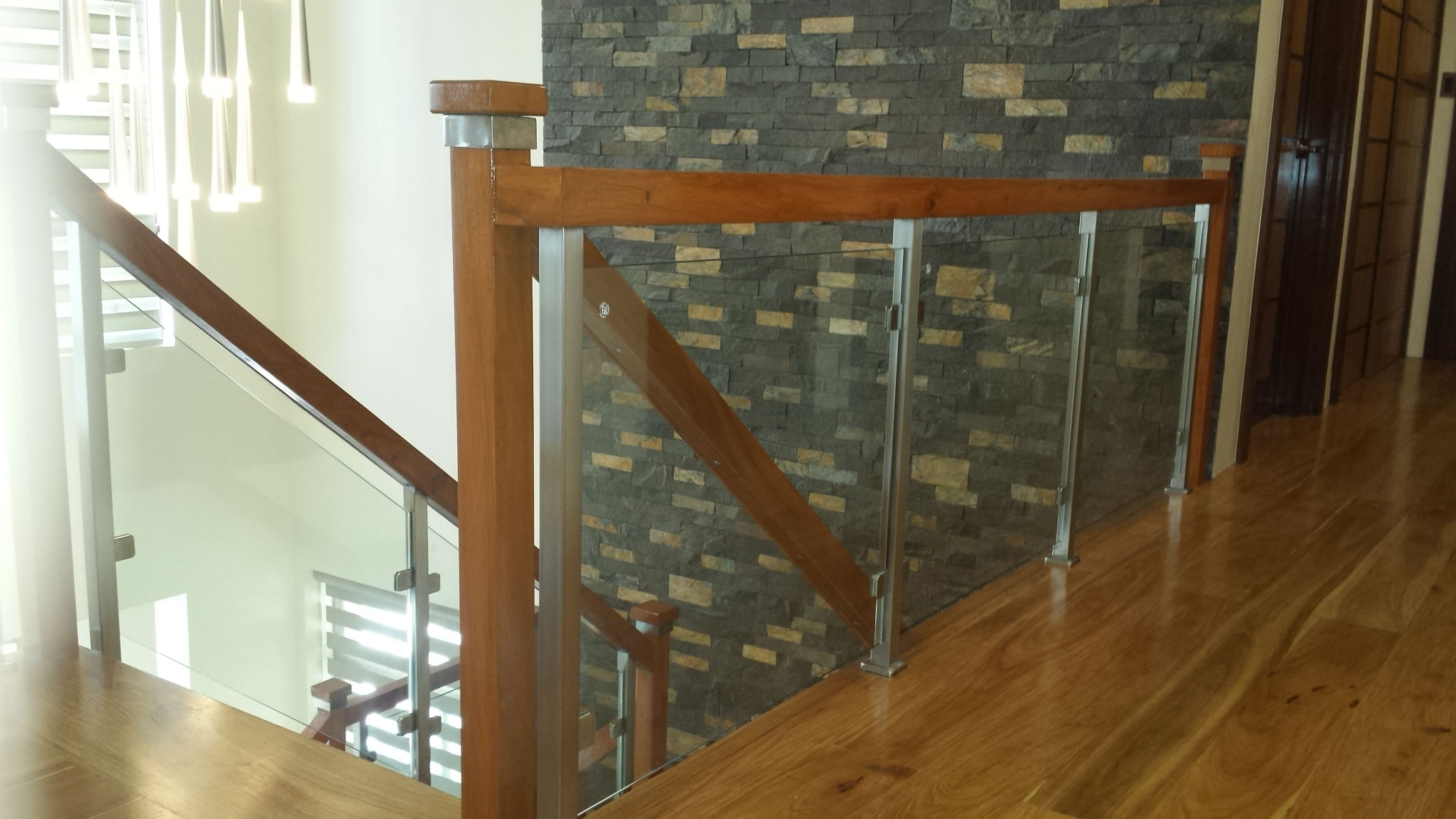 glass-stair-railing-classic-contemporary-design glass-stair-railing-classic-contemporary-design