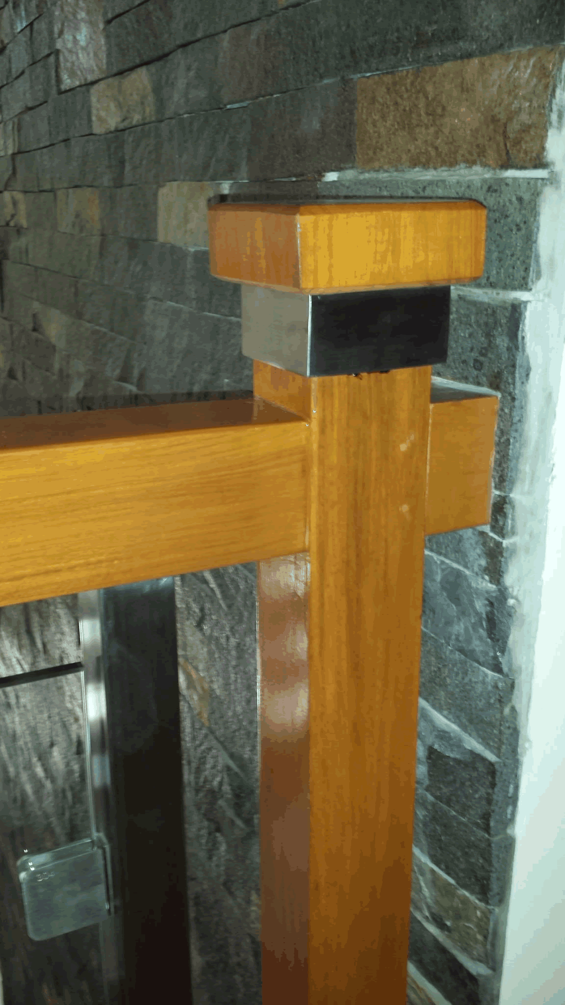 glass-stair-railing-classic-contemporary-design glass-stair-railing-classic-contemporary-design