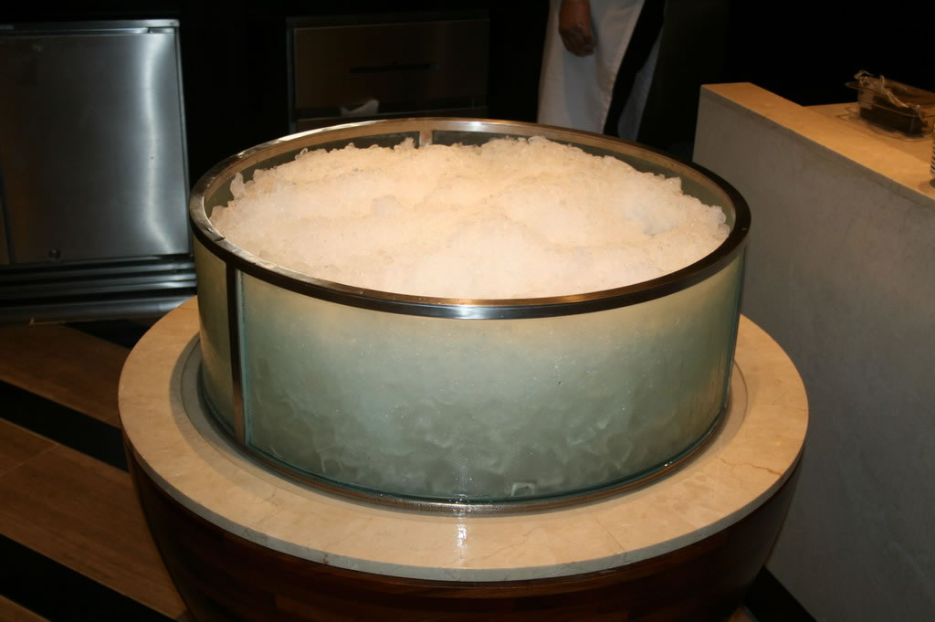 Cylindrical Glass with Stainless Frame Cylindrical Glass with Stainless Frame