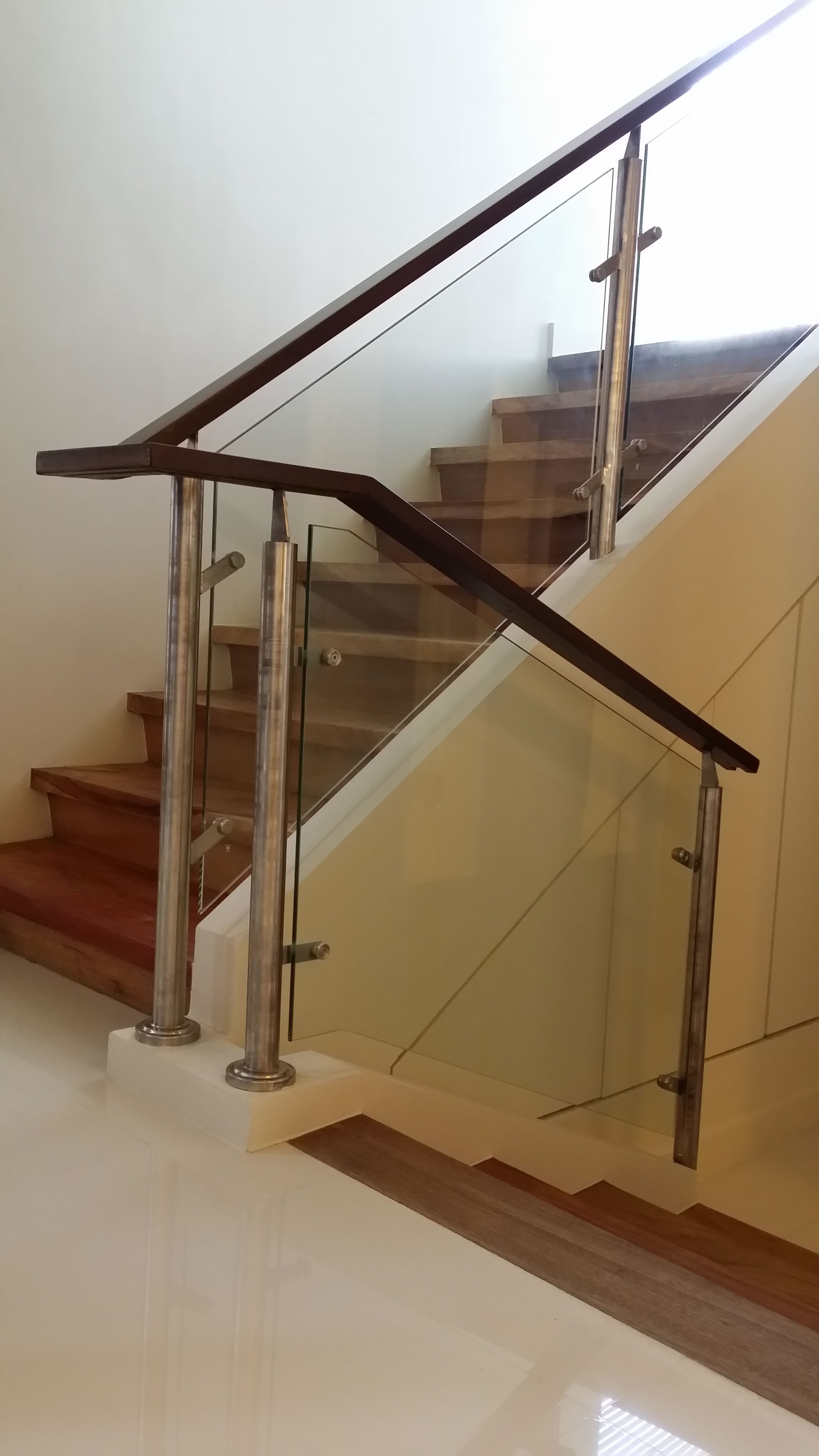 Stainless Glass Stair and Balcony Railing Stainless Glass Stair and Balcony Railing