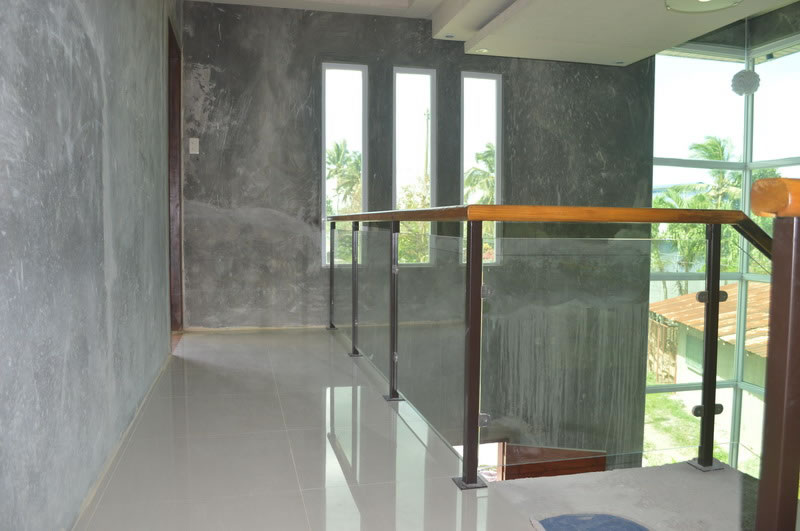 Glass Stair Railing in Metal Frame Glass Stair Railing in Metal Frame